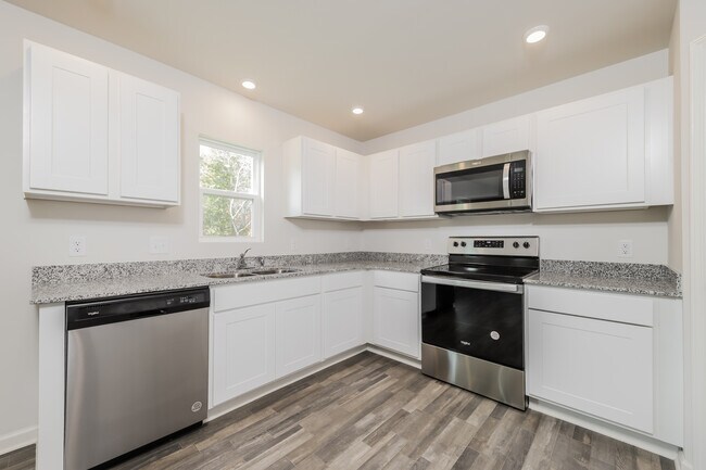 Building Photo - 6386 Century Ln, Thomasville, NC