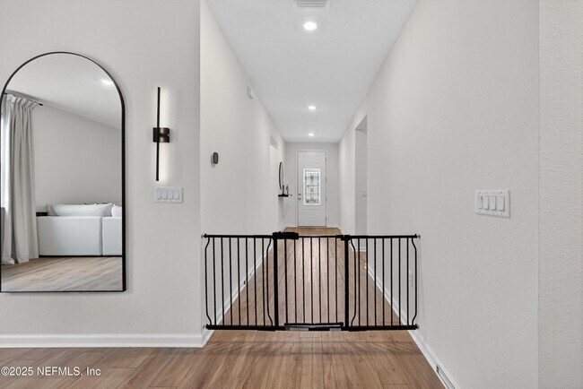 Building Photo - 7775 Dunhill Ct