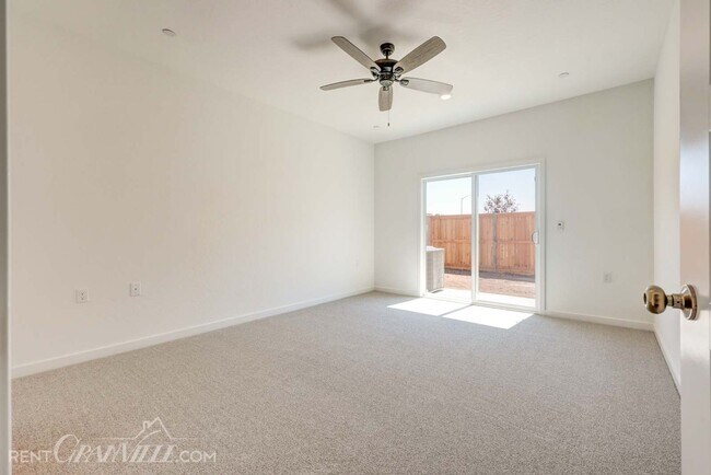 Building Photo - Brand new home located within Clovis North...