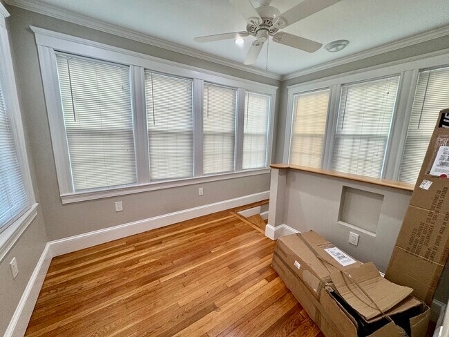 Building Photo - 62 Manet Rd