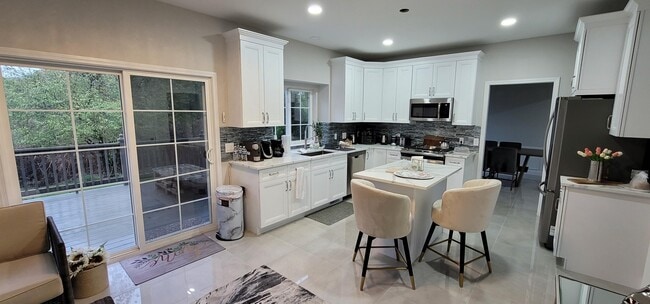 Building Photo - 4291 Redding Cir