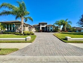 Building Photo - 10605 Sabella Dr