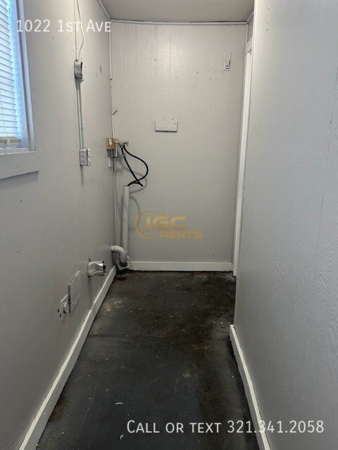 Building Photo - 1022 1st Ave