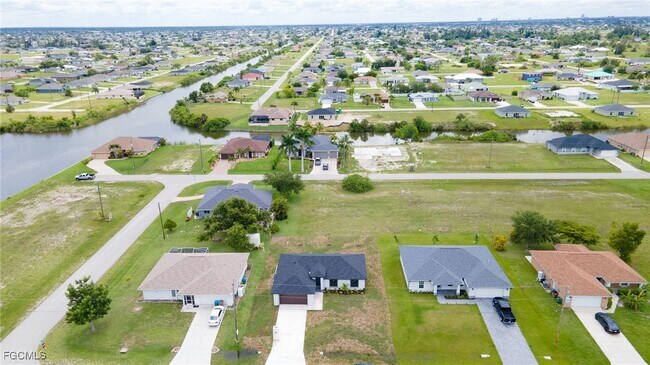 Building Photo - 1829 NW 7th Pl