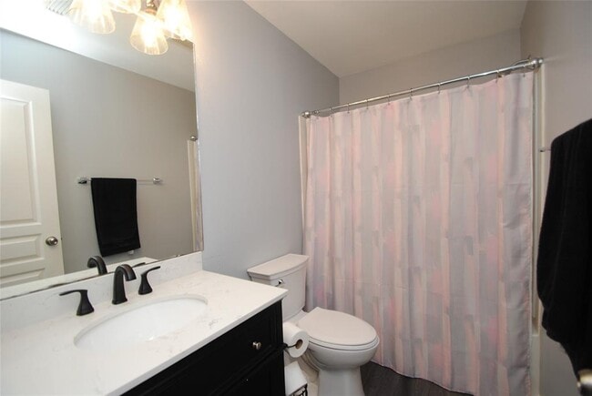 Building Photo - 8319 Greys Ln