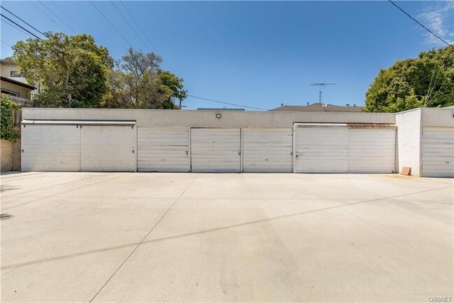 Building Photo - 2437 S. Centinela Ave