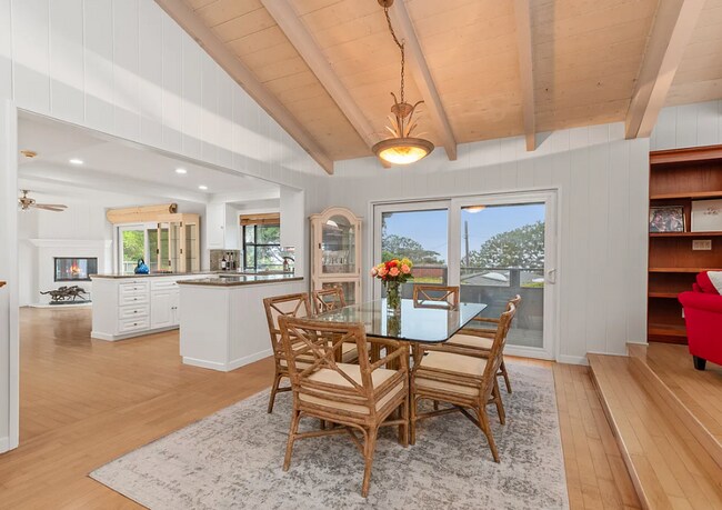 Building Photo - Unfurnished Village of Del Mar Home Boasti...