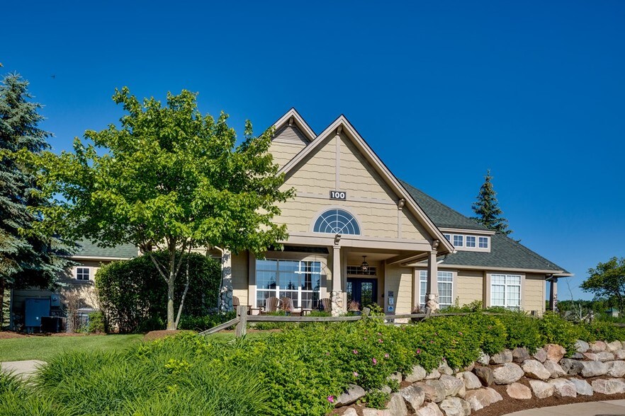 Auburn Gate Apartments 100 Lake Village Blvd Auburn Hills MI 48326