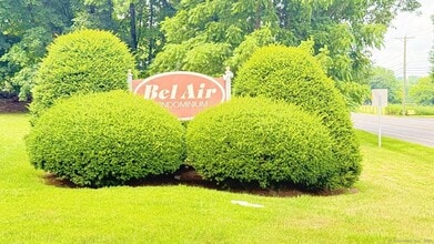 Building Photo - 80 Belair Dr