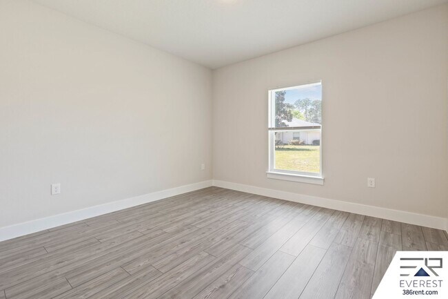 Building Photo - 59 Breeze Hill Ln