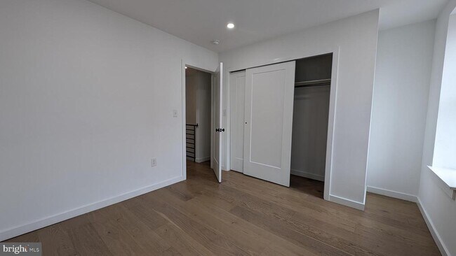 Building Photo - 2232 N Mascher St
