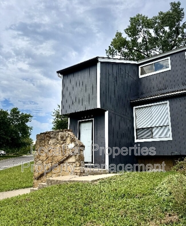 Building Photo - 3420 Augusta Dr