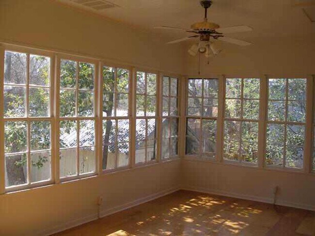 Building Photo - Hu Properties1 (317 W 35th St)