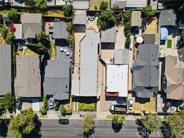 Building Photo - 4167 Denker Ave