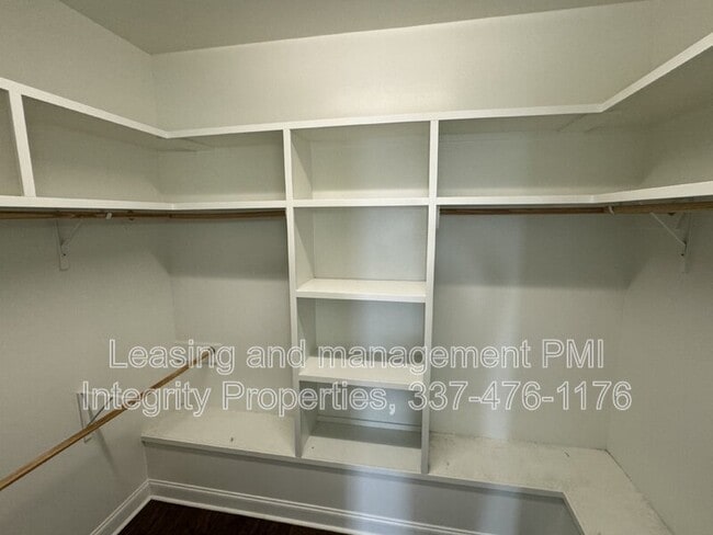 Building Photo - 216 Golden Cypress Dr