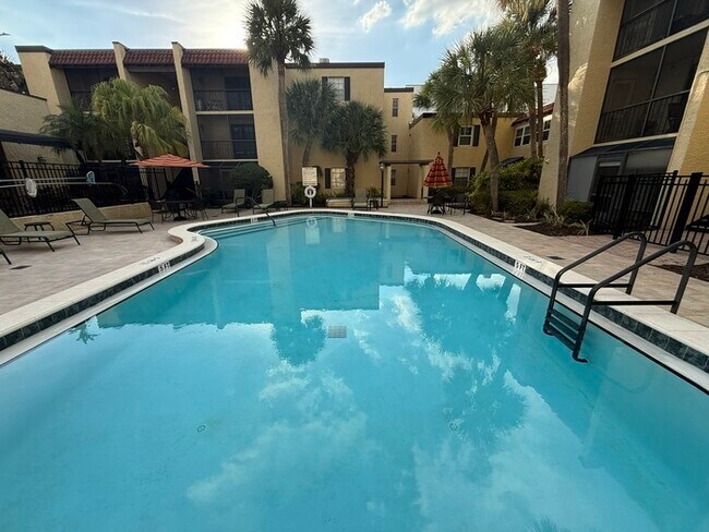 Building Photo - 5306 Santa Rosa Ct