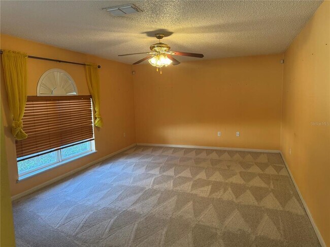 Building Photo - 712 Waxwing Ct