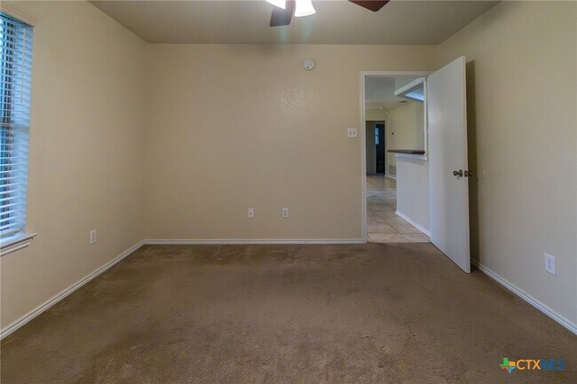 Building Photo - 4406 Bowles Dr