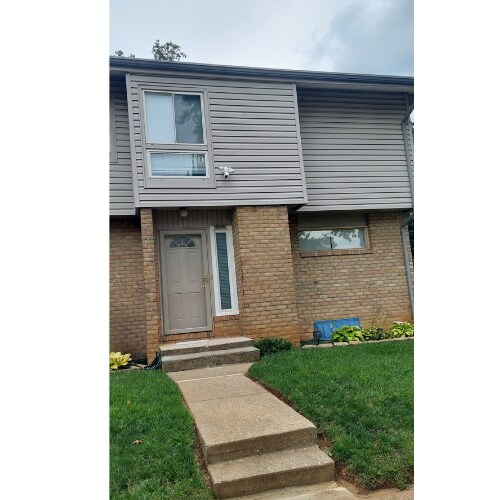 Primary Photo - 4260 Cayuga Rd