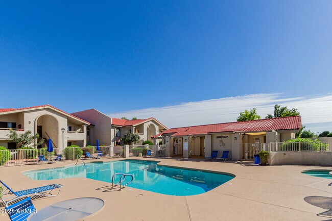 Building Photo - 10610 S 48th St