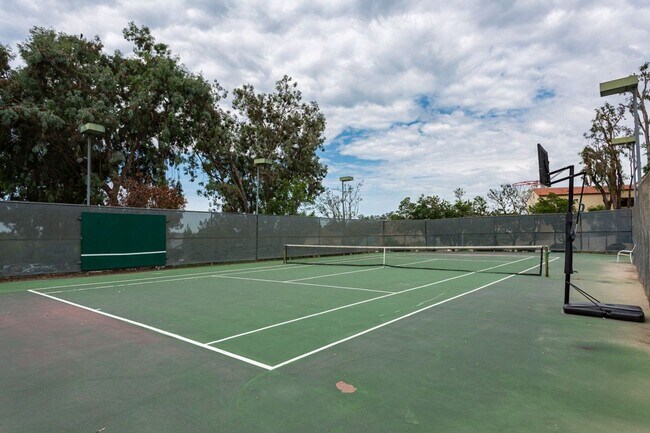 Building Photo - Cute Condo at Mission Trails Villas!