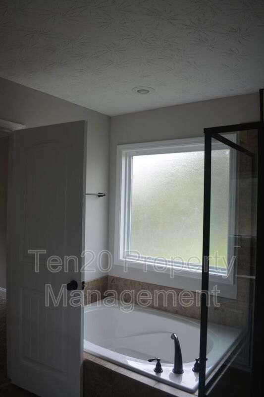 Building Photo - 7477 Coppice Dr