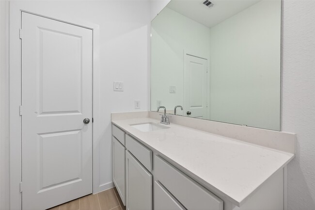 Building Photo - 21619 Colonial Medow Creek Trl