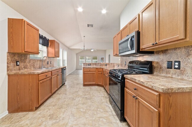 Building Photo - 3307 Upland Spring Trace