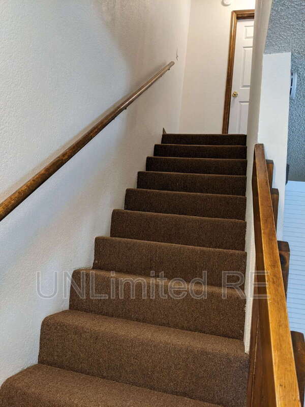 Building Photo - 321 N Park St