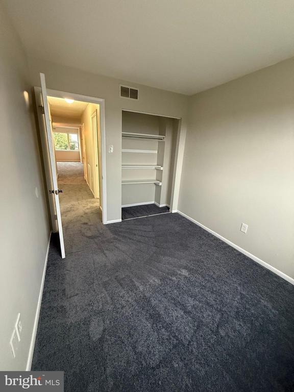 Building Photo - 3362 Fairdale Rd