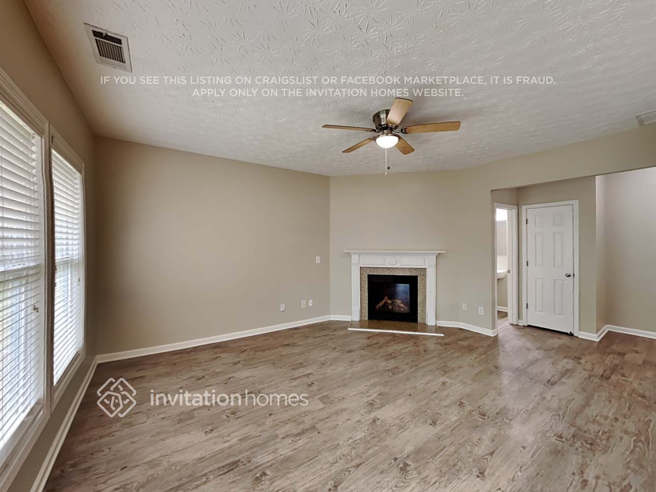 Building Photo - 235 Laurelton Cir