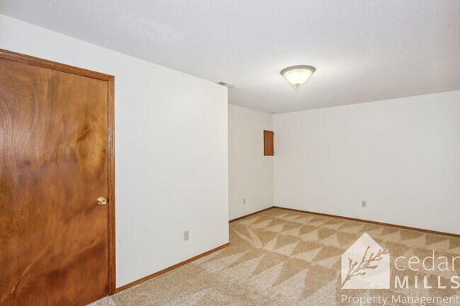 Building Photo - 3 bedroom Townhome in Andover