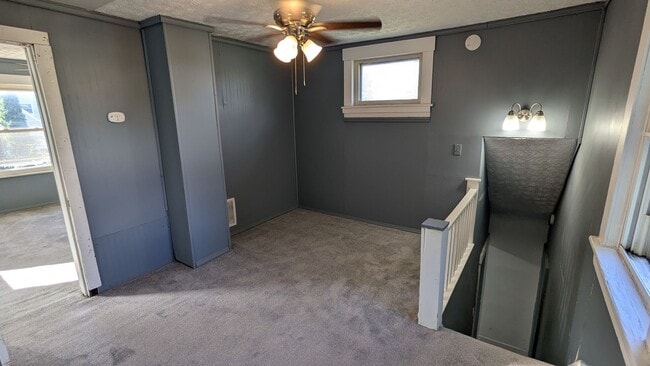 Building Photo - Welcome to this single-family home located...