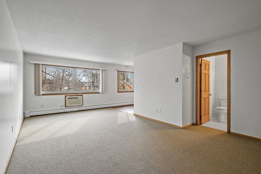 Building Photo - 3541 13th