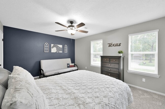 Building Photo - 223 Birchwood Dr