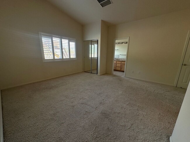 Building Photo - Welcome to this 5 Bedroom 3 Bath Home!