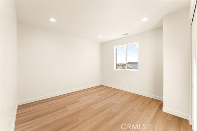 Building Photo - 904 S Hert St