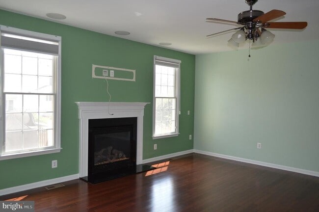 Building Photo - 43308 Barnstead Dr