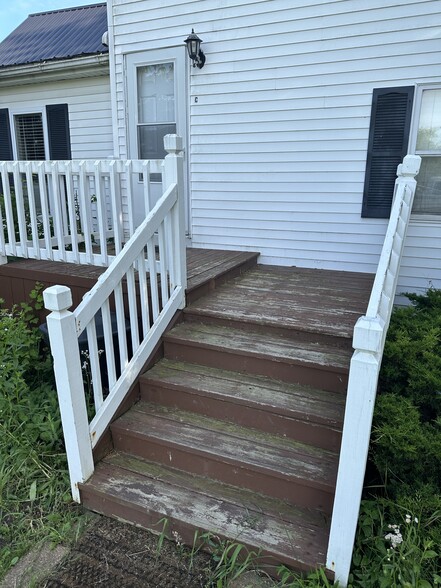 Building Photo - 9777 State Rd