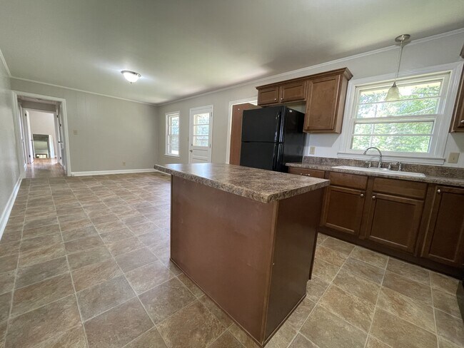 Building Photo - 27 Bethlehem Church Rd