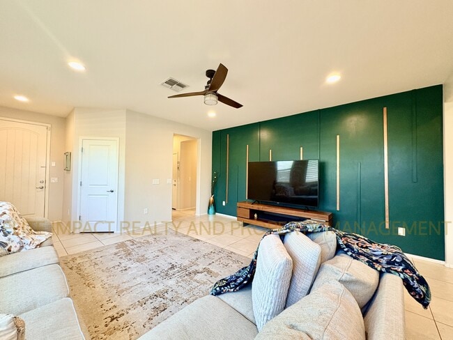 Building Photo - 6711 E Via Boca Grande