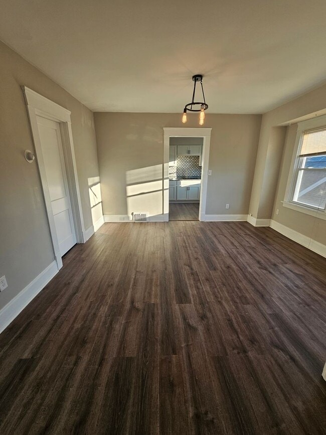 Building Photo - 4908 Eichorn Ave