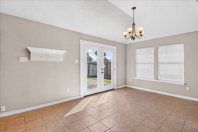 Building Photo - 5114 Spring Brook Dr