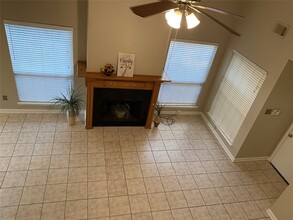 Building Photo - 2415 Poco Dr