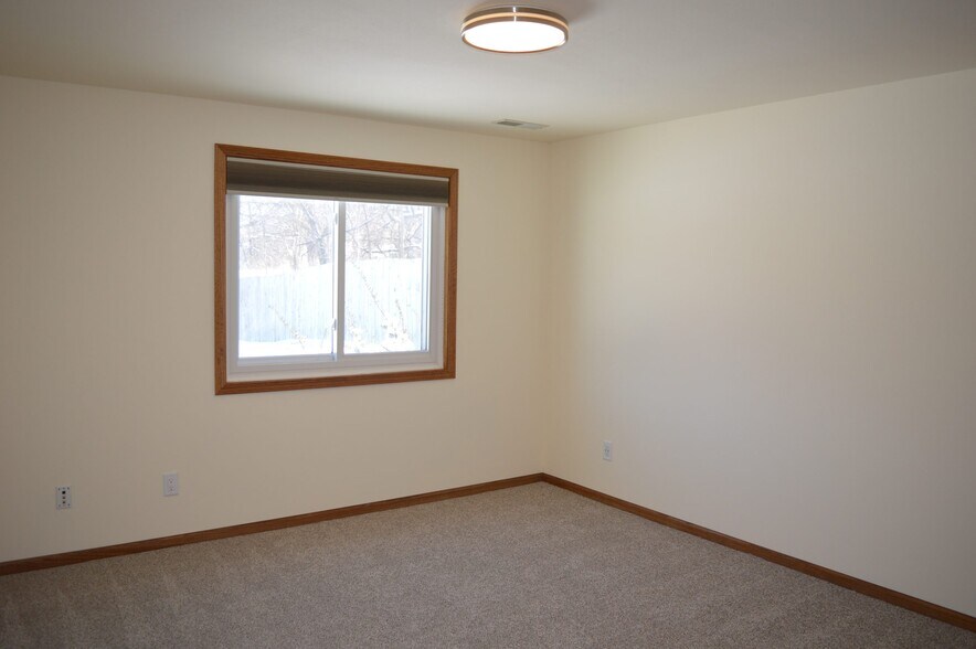 Building Photo - 2668 Mutchler Rd