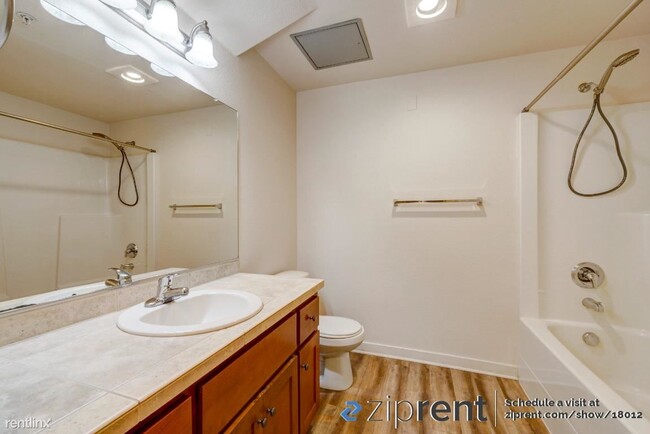 Building Photo - 1 br, 1 bath Condo - 11263 SE Causey Cir, ...