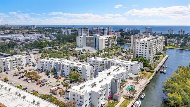 Building Photo - 2860 NE 14th Street Causeway