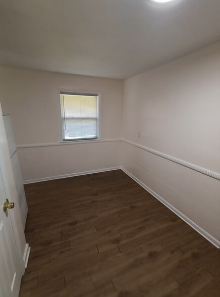 Dining area attached to Kitchen - 2023 S Harris Ave