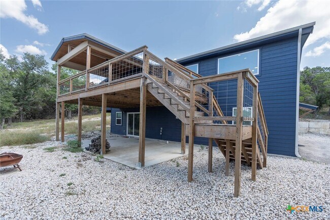 Building Photo - 268 White Oak Dr