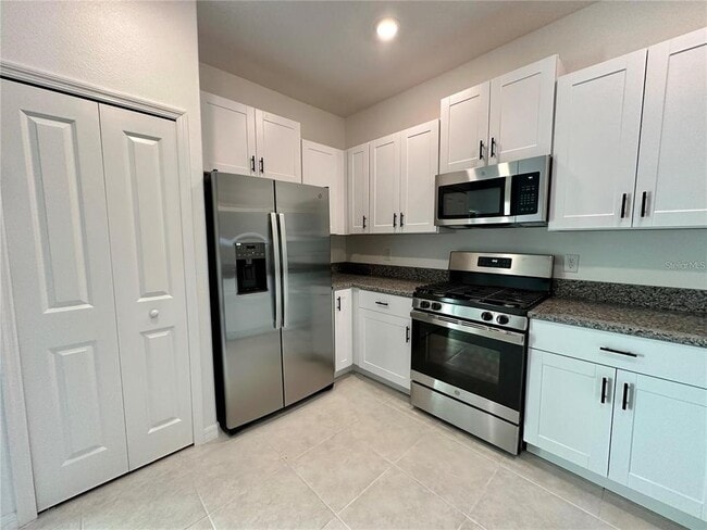 Building Photo - 8290 Cor Pne Wy
